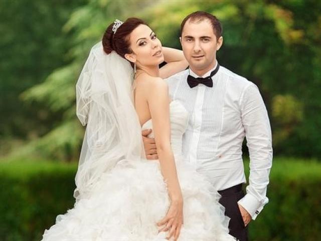 Свадебное фото Демиса Карибидиса и Пелагеи