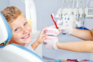 Лечение зубов у детей и взрослых: услуги клиники Бэби Вита Дент