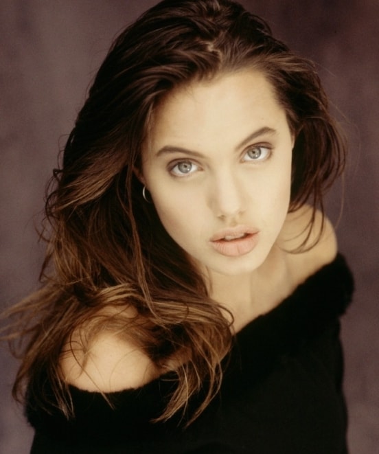 Фото. Анджелина Джоли в юности: 16-летняя красотка во время очередных сьемок в качестве модели