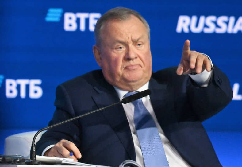 Костин предложил пари «на 10 щелчков» о решении по ключевой ставке