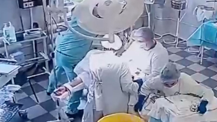 Путин наградил онкологов, продолживших лечить во время землетрясения на Камчатке - Новости на Вести.ru