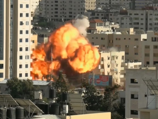 Армия Израиля штурмует крупнейший госпиталь в Газе