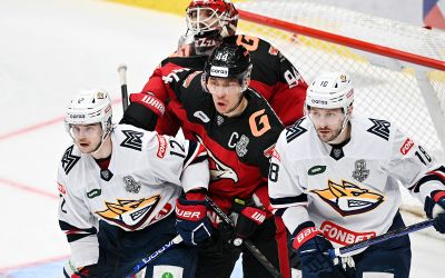 «Авангард» в овертайме победил «Металлург» в стартовом матче серии плей-офф КХЛ
