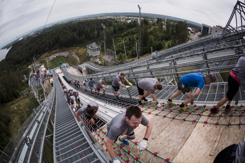Как прошел самый зрелищный забег в России, сравнимый с подъемом на 60-этажный дом
