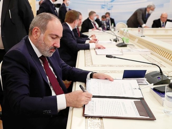 Пашинян: Армения готова подписать переданный Азербайджану документ о мире