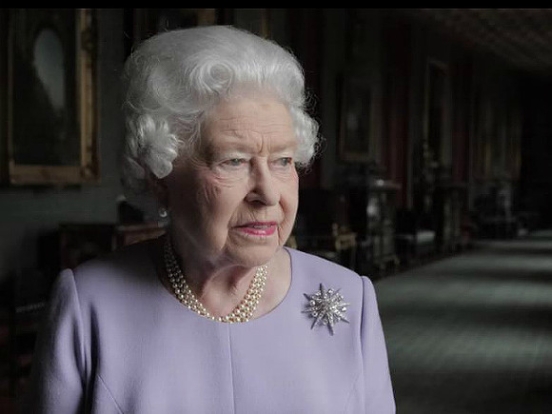 Состояние британской королевы Елизаветы II ухудшилось, к ней съезжаются родственники