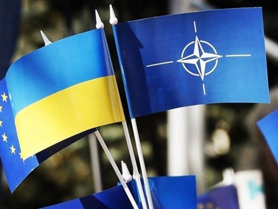 Украине обещают членство в НАТО, дипломатия опять проигрывает пушкам, Киев может получить истребители F-16 и ЗРК Patriot