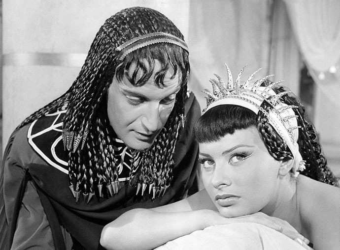 В омут с головой: Клеопатра и самые роковые женщины в истории