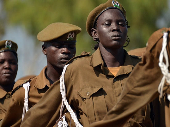 В Судане происходят столкновения между армией и спецназом