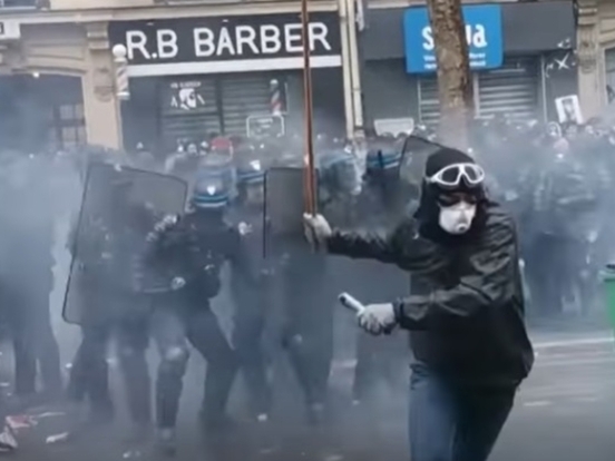 Во Франции вынесены первые приговоры за участие в массовых беспорядках