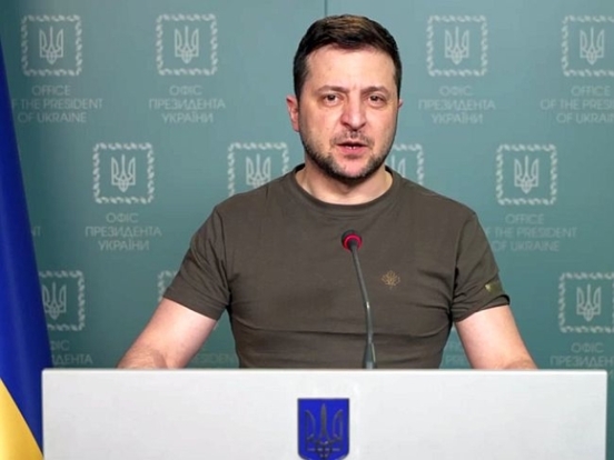 Зеленский: Позиция Киева не изменится из-за референдумов